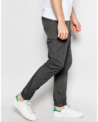 dunkelgraue Chinohose von Asos