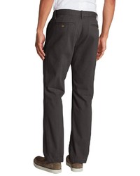 dunkelgraue Chinohose von Eddie Bauer