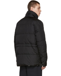 dunkelgraue Daunenjacke von Moncler