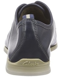 dunkelgraue Derby Schuhe von Clarks