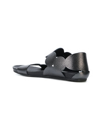 dunkelgraue flache Sandalen aus Leder von Pedro Garcia