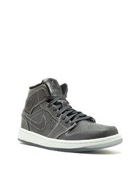 dunkelgraue hohe Sneakers aus Leder von Jordan