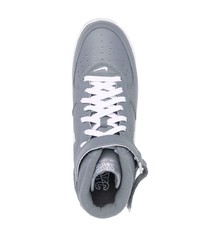 dunkelgraue hohe Sneakers aus Leder von Nike