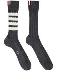 dunkelgraue horizontal gestreifte Wollsocken