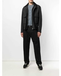 dunkelgraue Jacke mit einer Kentkragen und Knöpfen von Lemaire
