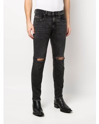 dunkelgraue Jeans mit Destroyed-Effekten von Diesel