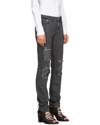 dunkelgraue Jeans mit Destroyed-Effekten von Givenchy