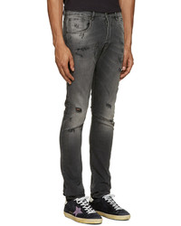 dunkelgraue Jeans mit Destroyed-Effekten von Pierre Balmain