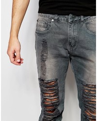 dunkelgraue Jeans mit Destroyed-Effekten