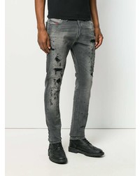 dunkelgraue Jeans mit Destroyed-Effekten von Diesel