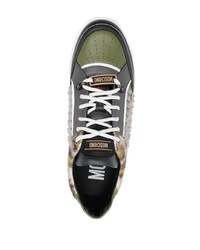 dunkelgraue Leder niedrige Sneakers mit Leopardenmuster von Moschino