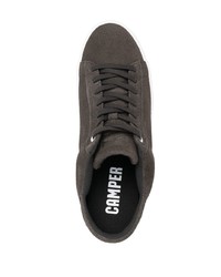 dunkelgraue Leder niedrige Sneakers von Camper