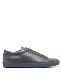 dunkelgraue Leder niedrige Sneakers von Common Projects