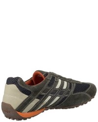 dunkelgraue Leder niedrige Sneakers von Geox