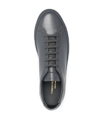 dunkelgraue Leder niedrige Sneakers von Common Projects