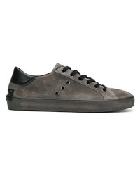 dunkelgraue Leder niedrige Sneakers von Crime London