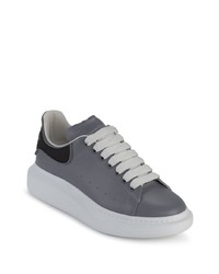 dunkelgraue Leder niedrige Sneakers von Alexander McQueen