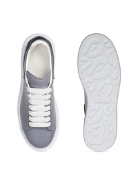 dunkelgraue Leder niedrige Sneakers von Alexander McQueen