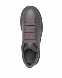 dunkelgraue Leder niedrige Sneakers von Alexander McQueen