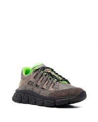 dunkelgraue Leder niedrige Sneakers von Versace