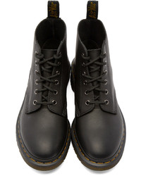 dunkelgraue Lederstiefel von Dr. Martens