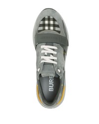 dunkelgraue niedrige Sneakers mit Karomuster von Burberry