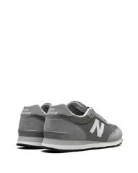 dunkelgraue niedrige Sneakers von New Balance