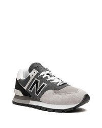 dunkelgraue niedrige Sneakers von New Balance