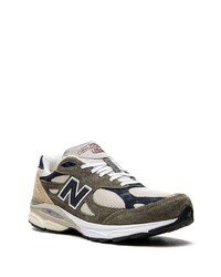 dunkelgraue niedrige Sneakers von New Balance