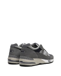 dunkelgraue niedrige Sneakers von New Balance