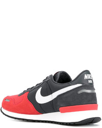 dunkelgraue niedrige Sneakers von Nike