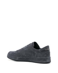 dunkelgraue niedrige Sneakers von Officine Creative