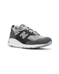 dunkelgraue niedrige Sneakers von New Balance