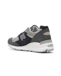 dunkelgraue niedrige Sneakers von New Balance