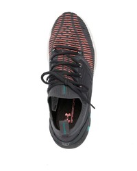 dunkelgraue niedrige Sneakers von Under Armour