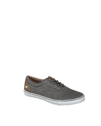 dunkelgraue niedrige Sneakers von Mustang Shoes