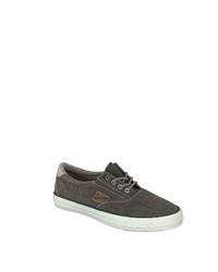 dunkelgraue niedrige Sneakers von Mustang Shoes