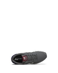 dunkelgraue niedrige Sneakers von New Balance