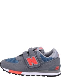 dunkelgraue niedrige Sneakers von New Balance