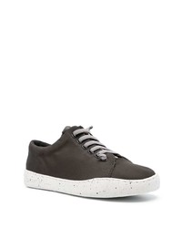 dunkelgraue niedrige Sneakers von Camper