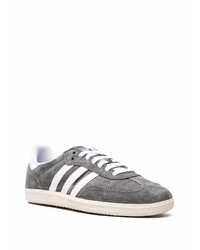 dunkelgraue niedrige Sneakers von adidas