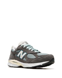 dunkelgraue niedrige Sneakers von New Balance