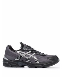 dunkelgraue Sportschuhe von Asics