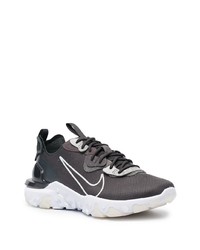 dunkelgraue Sportschuhe von Nike