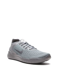 dunkelgraue Sportschuhe von Nike