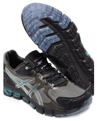 dunkelgraue Sportschuhe von Asics