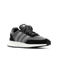 dunkelgraue Sportschuhe von adidas