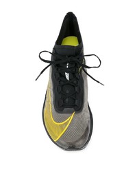 dunkelgraue Sportschuhe von Nike