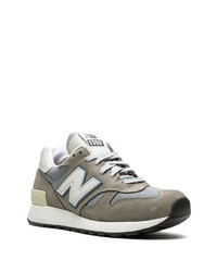 dunkelgraue Sportschuhe von New Balance