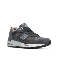 dunkelgraue Sportschuhe von New Balance